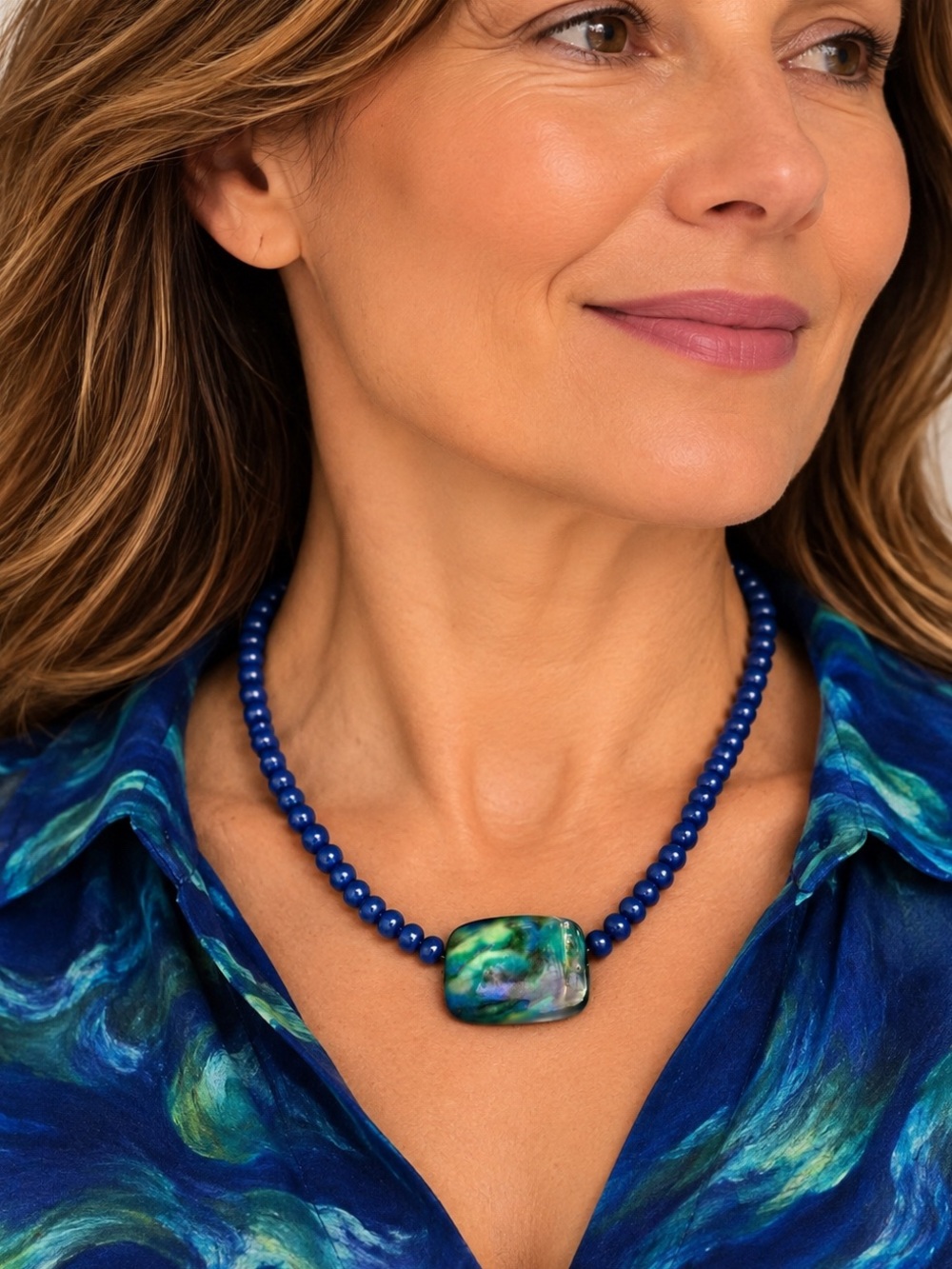 Green/blue natural shell necklace